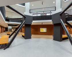 Одређен притвор окривљенима Р.У. и Е.С.